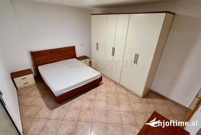 Shtepi me qera 2+1 ne Tirane - 650 Euro