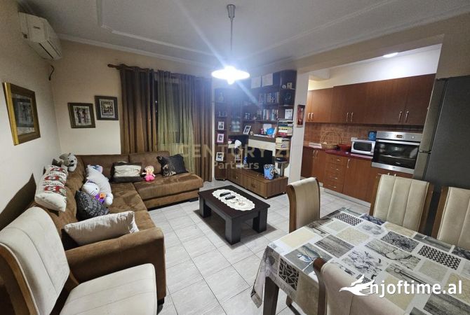 Shtepi me qera 1+1 ne Tirane - 400 Euro