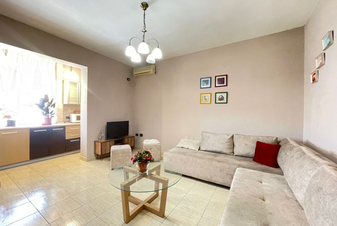 Shtepi me qera 1+1 ne Tirane - 450 Euro