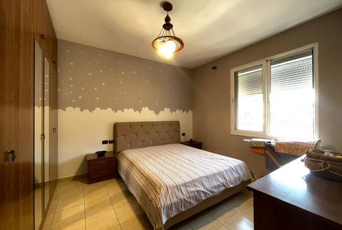 Shtepi me qera Apartament ne Tirane, 1+1, Mobilimi E mobiluar, Pagesa 450  Euro.