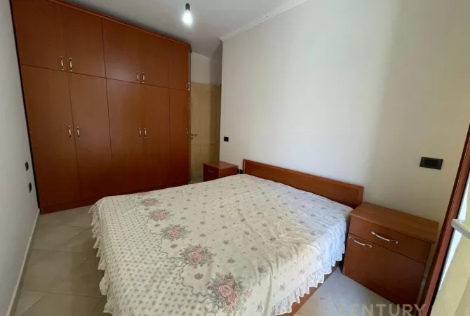 Shtepi ne shitje Apartament ne Tirane, 2+1, Mobilimi E mobiluar, Pagesa 140,000  Euro.