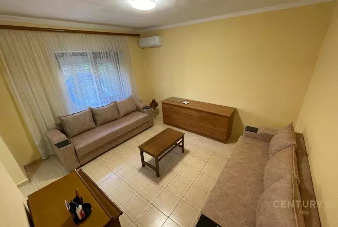Shtepi ne shitje Apartament ne Tirane, 2+1, Mobilimi E mobiluar, Pagesa 195,000  Euro.