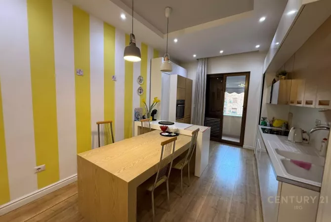 Shtepi me qera Apartament ne Tirane, 2+1, Mobilimi E mobiluar, Pagesa 750  Euro.