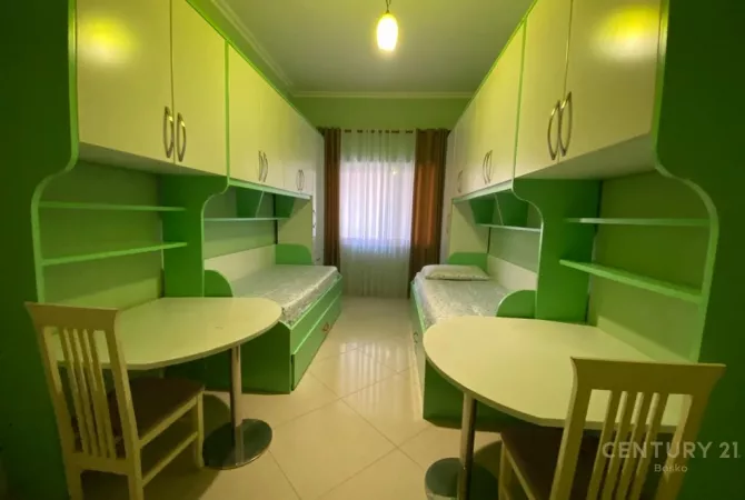 Shtepi ne shitje Apartament ne Tirane, 2+1, Mobilimi E mobiluar, Pagesa 220,000  Euro.