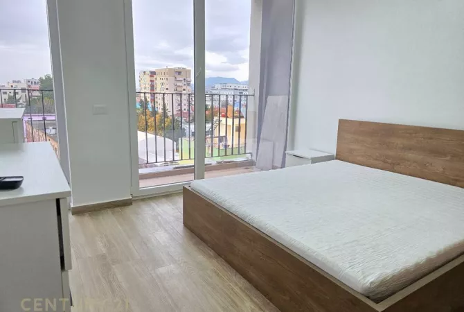 Shtepi me qera Apartament ne Tirane, 2+1, Mobilimi E mobiluar, Pagesa 1,200  Euro.