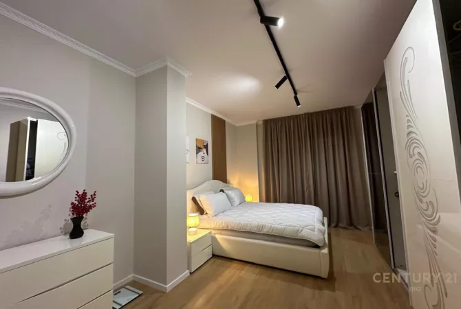 Shtepi me qera 2+1 ne Tirane - 1,500 Euro