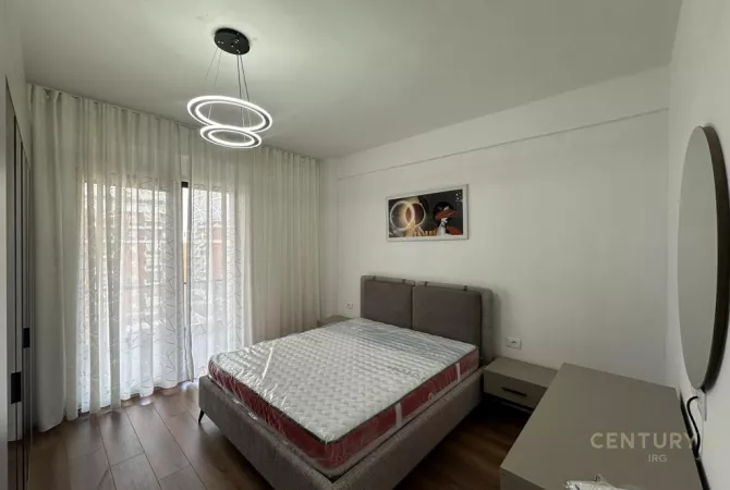 Shtepi me qera 2+1 ne Tirane - 700 Euro