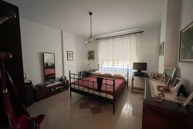 Shtepi ne shitje 2+1 ne Tirane - 200,000 Euro