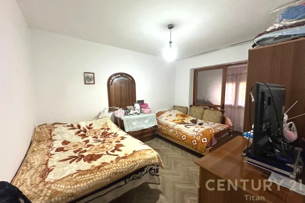 Shtepi ne shitje Apartament ne Tirane, 1+1, Mobilimi E mobiluar, Pagesa 85,000  Euro.