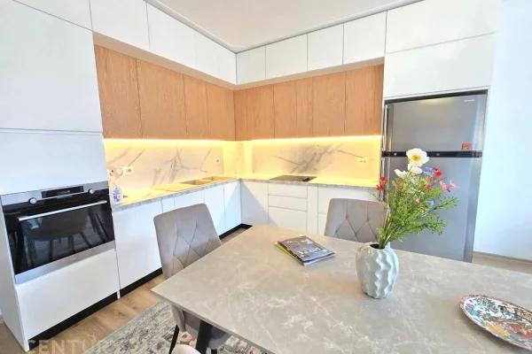 Shtepi me qera 2+1 ne Tirane - 1,150 Euro