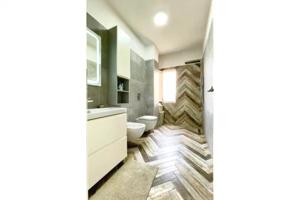 Shtepi ne shitje 2+1 ne Tirane - 170,000 Euro