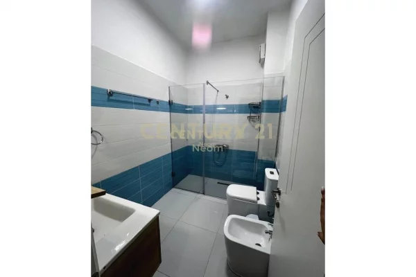 Shtepi me qera Apartament ne Tirane, 2+1, Mobilimi E mobiluar, Pagesa 500  Euro.