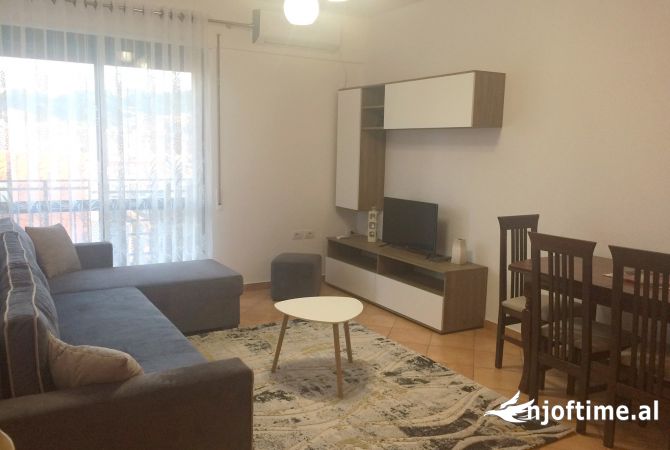 Shtepi me qera 1+1 ne Tirane - 50,000 Leke