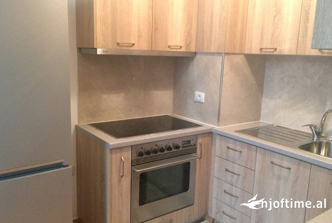 Shtepi me qera Apartament ne Tirane, 1+1, Mobilimi E mobiluar, Pagesa 50,000  Leke.