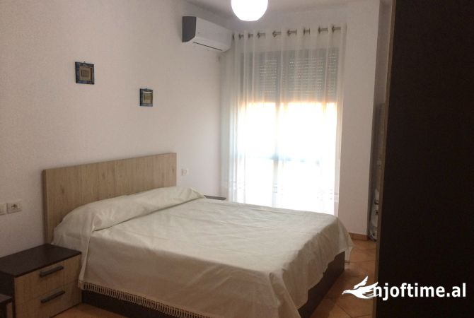 Shtepi me qera Apartament ne Tirane, 1+1, Mobilimi E mobiluar, Pagesa 50,000  Leke.