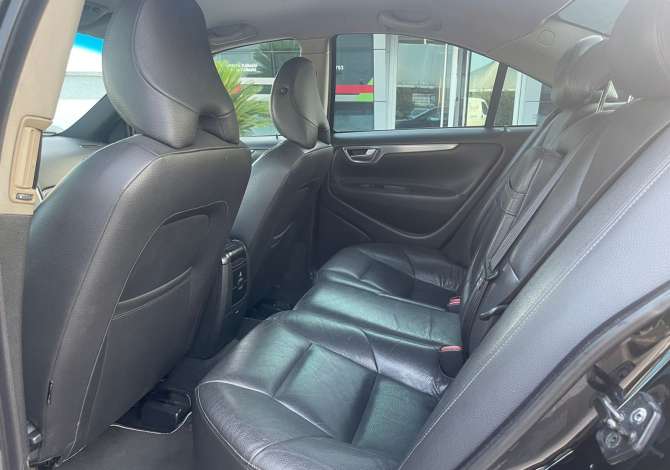 Jepet makine me qera Volvo S60 per vetem 30 euro dita