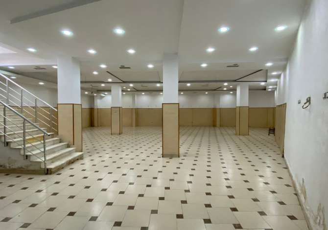 Business Property for Rent 3+1 in Tirana - 100,000 Leke