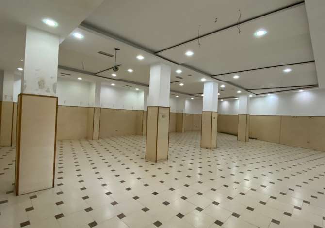 Business Property for Rent 3+1 in Tirana - 100,000 Leke