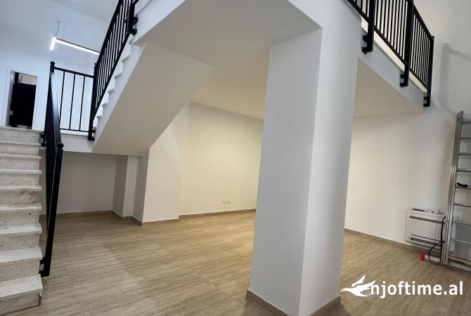 Ambient biznesi me qera 3+1 ne Tirane - 1,000 Euro