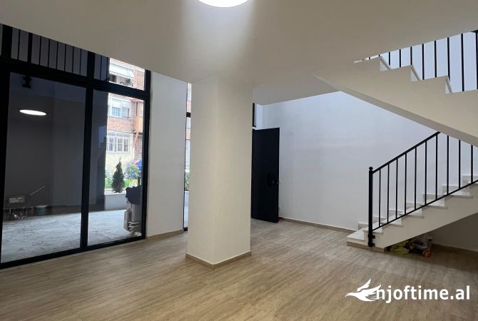 Ambient biznesi me qera 3+1 ne Tirane - 1,000 Euro