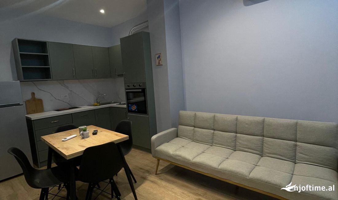 Shtepi me qera Apartament ne Tirane, 1+1, Mobilimi E mobiluar, Pagesa 600  Euro.