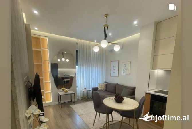 Apartament 1+1 me qira, Rruga Karl Gega, Stacioni i Trenit, 650€/muaj, mobilim i ri & modern