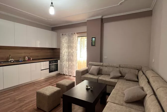 Shtepi me qera 2+1 ne Tirane - 600 Euro