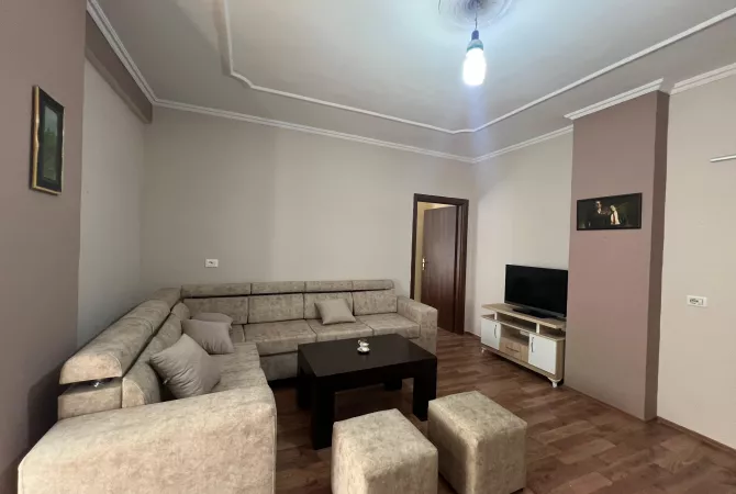 Shtepi me qera 2+1 ne Tirane - 600 Euro