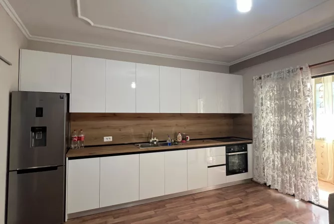 Shtepi me qera 2+1 ne Tirane - 600 Euro