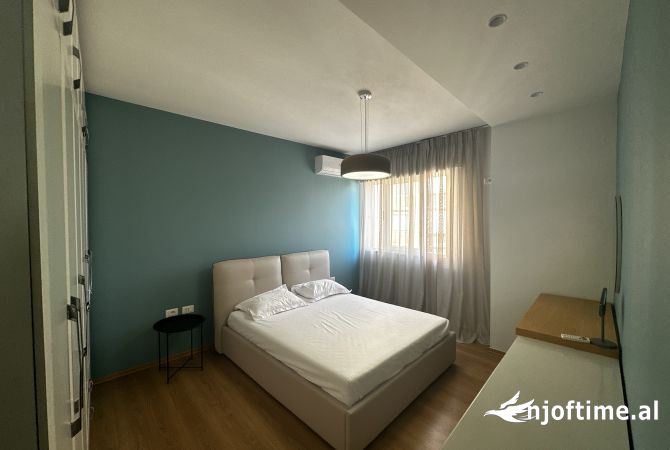 Shtepi ne shitje Apartament ne Tirane, 2+1, Mobilimi E mobiluar, Pagesa 208,000  Euro.
