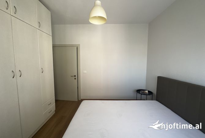 Shtepi ne shitje Apartament ne Tirane, 2+1, Mobilimi E mobiluar, Pagesa 208,000  Euro.