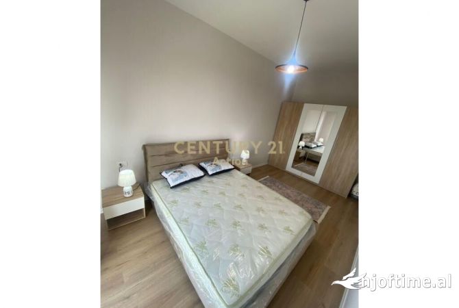 Shtepi ne shitje Apartament ne Tirane, 1+1, Mobilimi E mobiluar, Pagesa 140,000  Euro.
