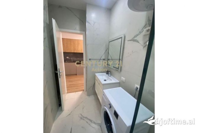 Shtepi ne shitje Apartament ne Tirane, 1+1, Mobilimi E mobiluar, Pagesa 140,000  Euro.