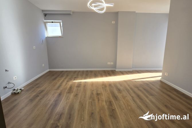 Shtepi ne shitje 2+1 ne Tirane - 108,000 Euro