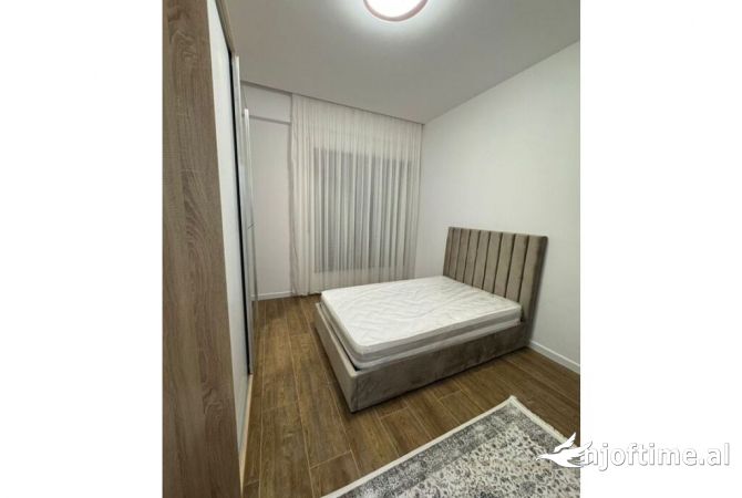 Shtepi me qera Apartament ne Tirane, 2+1, Mobilimi E mobiluar, Pagesa 600  Euro.