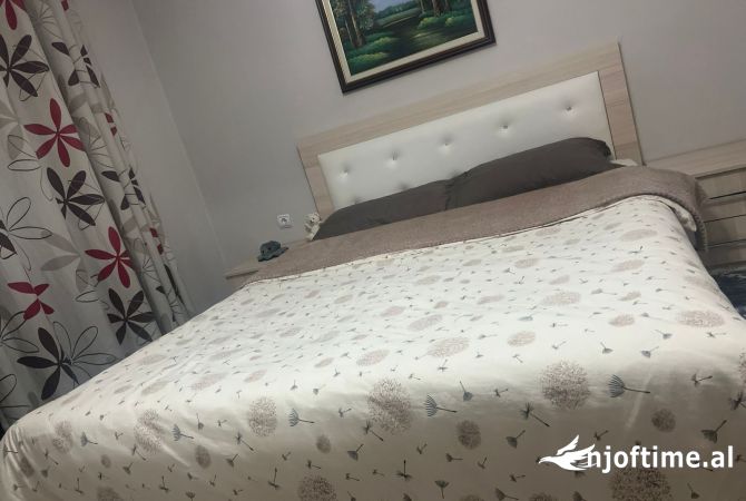 Shtepi me qera Apartament ne Tirane, 1+1, Mobilimi E mobiluar, Pagesa 370  Euro.