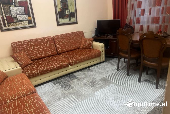 Shtepi me qera 1+1 ne Tirane - 370 Euro