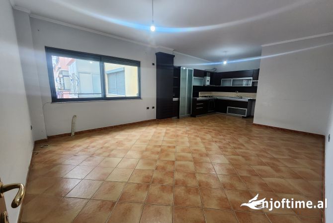 Shtepi ne shitje 2+1 ne Tirane - 163,000 Euro
