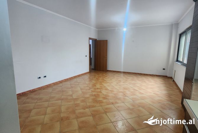 Shtepi ne shitje 2+1 ne Tirane - 163,000 Euro