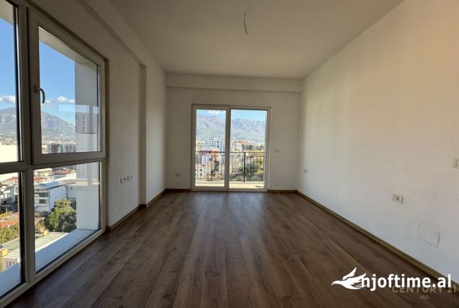 Shtepi ne shitje Apartament ne Tirane, 2+1, Mobilimi Bosh, pa mobiluar, Pagesa 155,000  Euro.