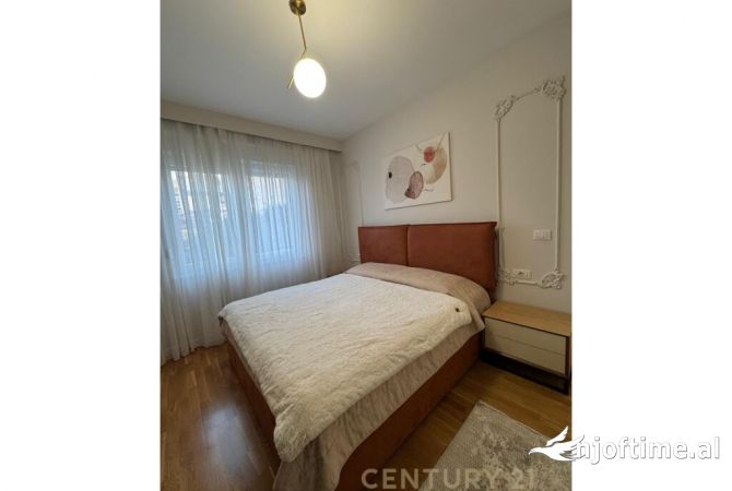 Shtepi me qera Apartament ne Tirane, 1+1, Mobilimi E mobiluar, Pagesa 1,000  Euro.