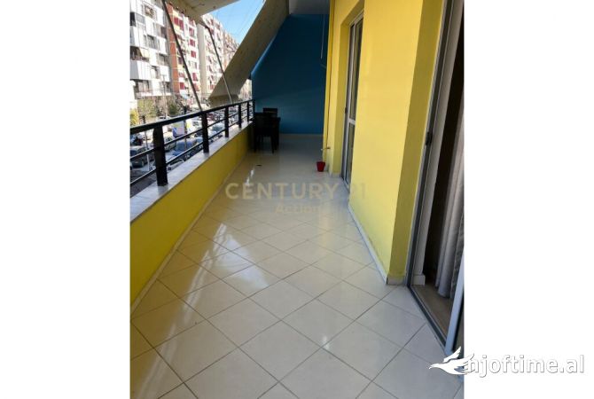 Shtepi ne shitje Apartament ne Tirane, 2+1, Mobilimi E mobiluar, Pagesa 145,000  Euro.