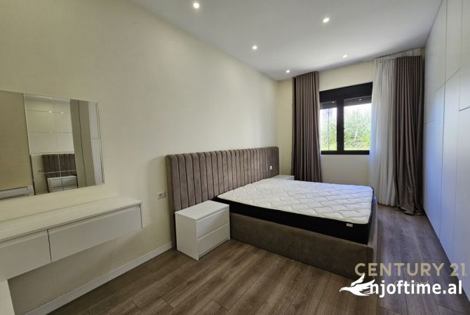 Shtepi me qera Apartament ne Tirane, 2+1, Mobilimi E mobiluar, Pagesa 700  Euro.