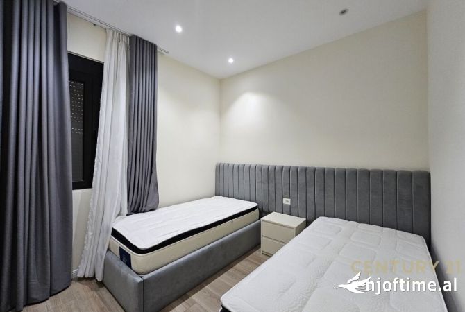 Shtepi me qera Apartament ne Tirane, 2+1, Mobilimi E mobiluar, Pagesa 700  Euro.