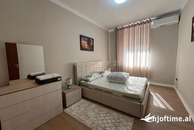 Shtepi me qera Apartament ne Tirane, 1+1, Mobilimi E mobiluar, Pagesa 600  Euro.