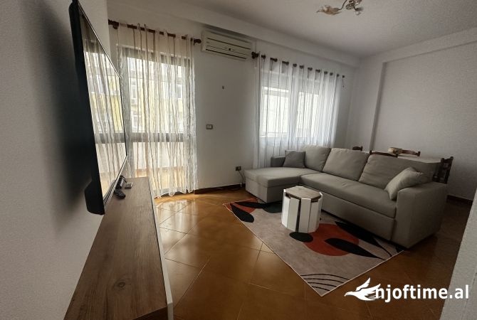 Shtepi me qera 1+1 ne Tirane - 550 Euro