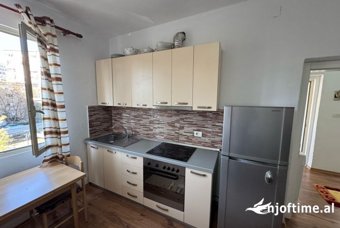 Shtepi me qera 2+1 ne Tirane - 550 Euro