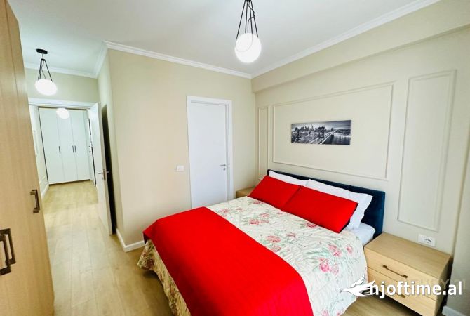 Shtepi ne shitje Apartament ne Tirane, 3+1, Mobilimi E mobiluar, Pagesa 320,000  Euro.