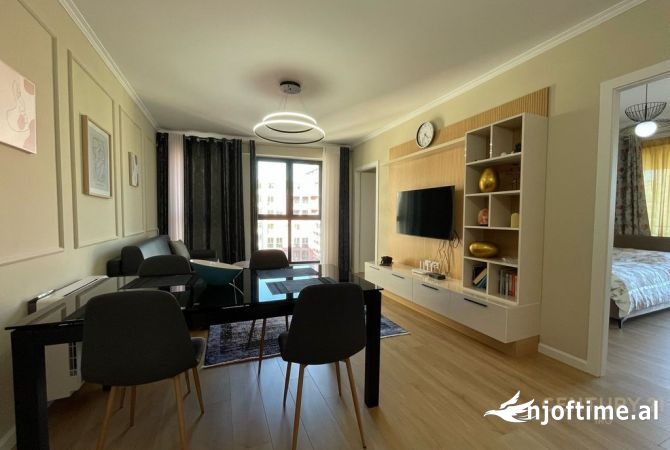 Shtepi ne shitje Apartament ne Tirane, 3+1, Mobilimi E mobiluar, Pagesa 320,000  Euro.