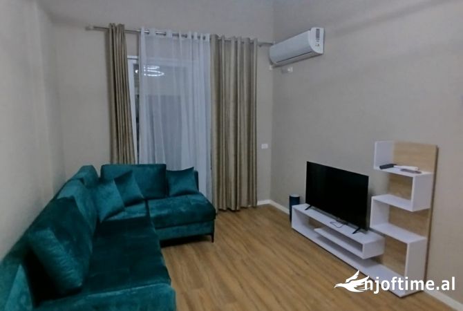Shtepi me qera 1+1 ne Tirane - 50,000 Leke